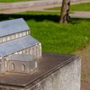 Model af kirken opstillet på det sted, hvor den lå.